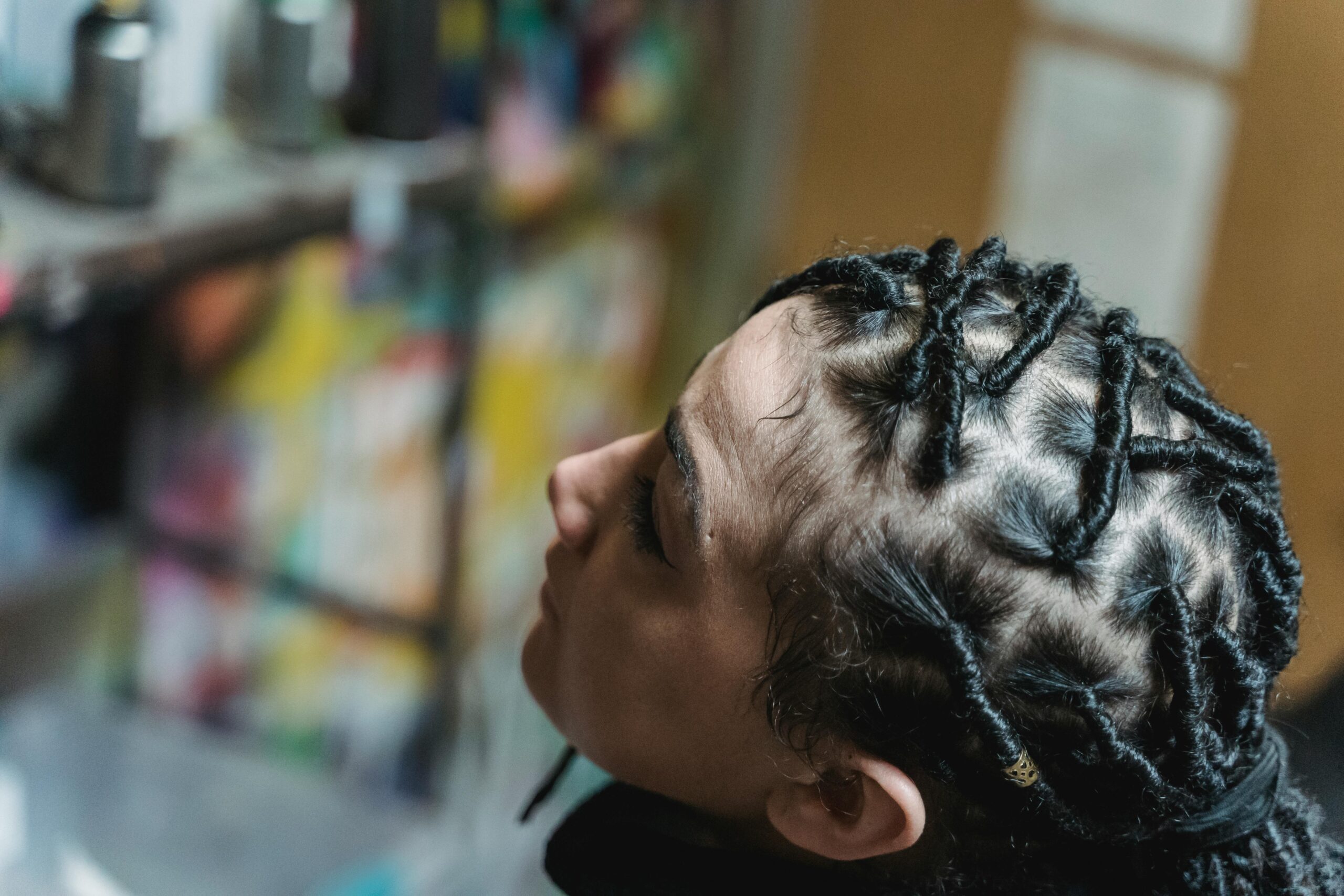 You are currently viewing Butterfly Locs braiding